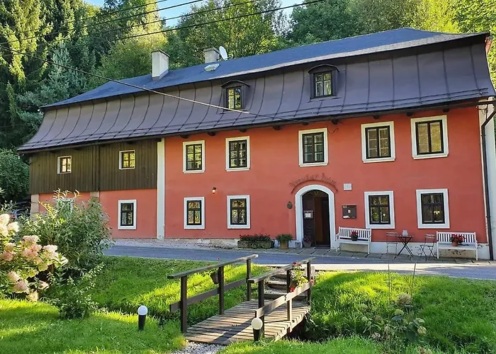 Family House 度假居 Rudník